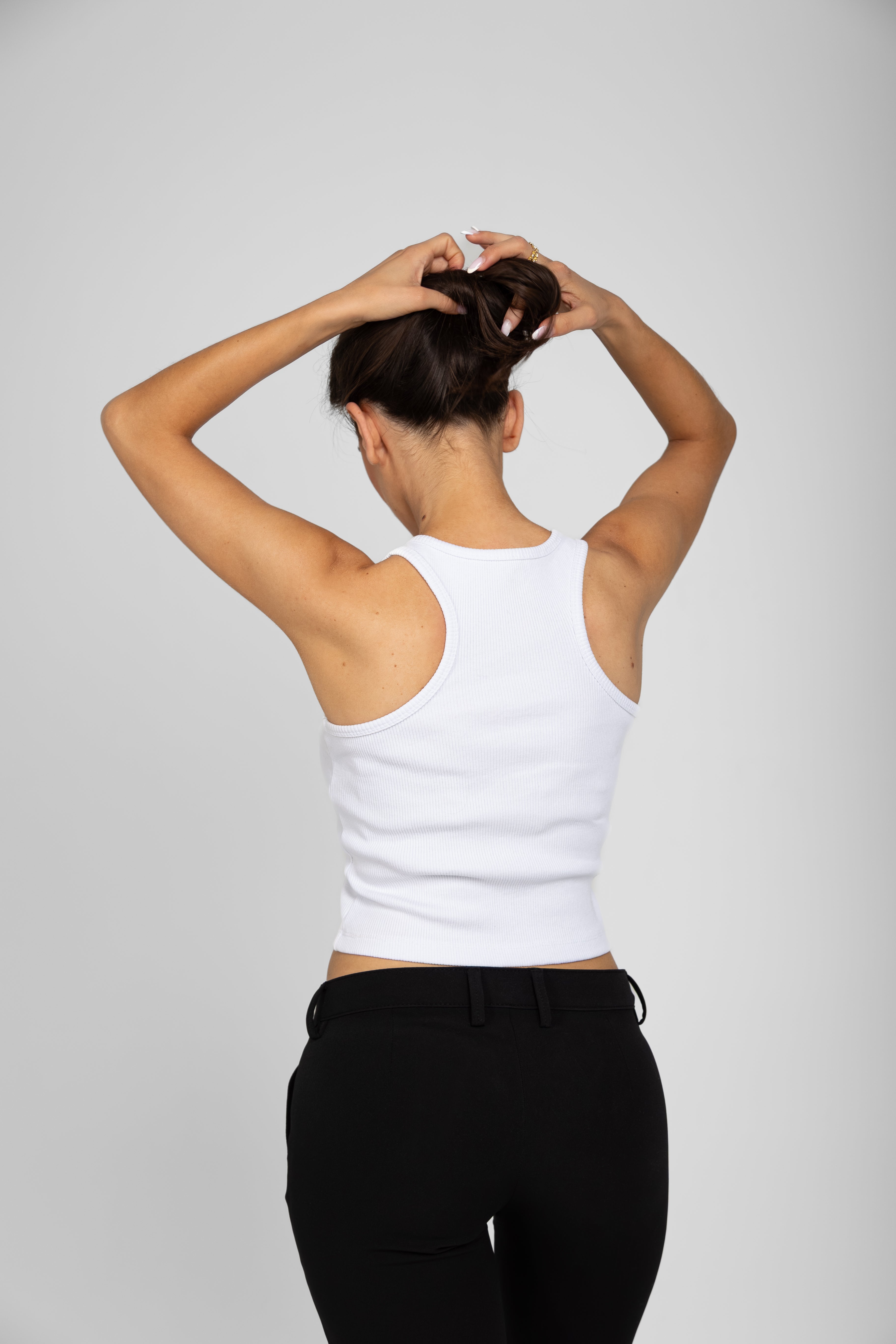 ESSENTIAL RIBBED TANK TOP